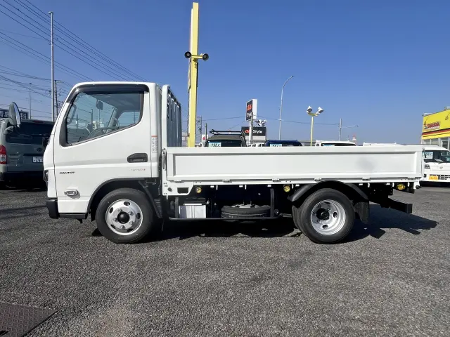 三菱 キャンター 2RG-FBAV(2WD)の写真3