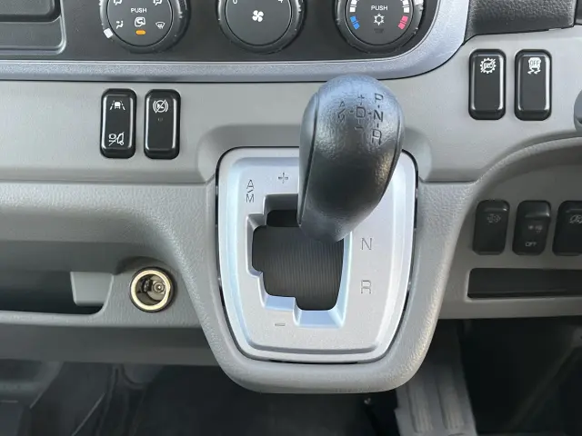 三菱 キャンター 2RG-FBAV(2WD)の写真17