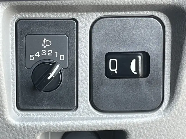 三菱 キャンター 2RG-FBAV(2WD)の写真24