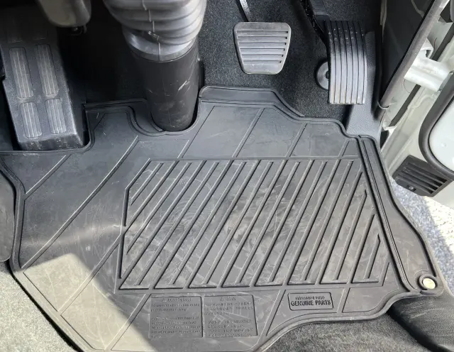 三菱 キャンター 2RG-FBAV(2WD)の写真28