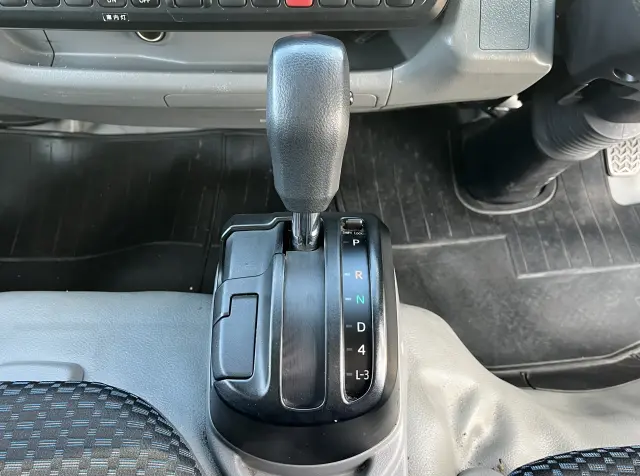 日野 デュトロ 2RG-XZC605M(2WD)の写真23