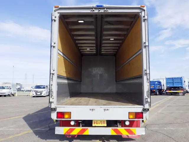 いすゞ フォワード 2RG-FRR90T2(2WD)の写真11