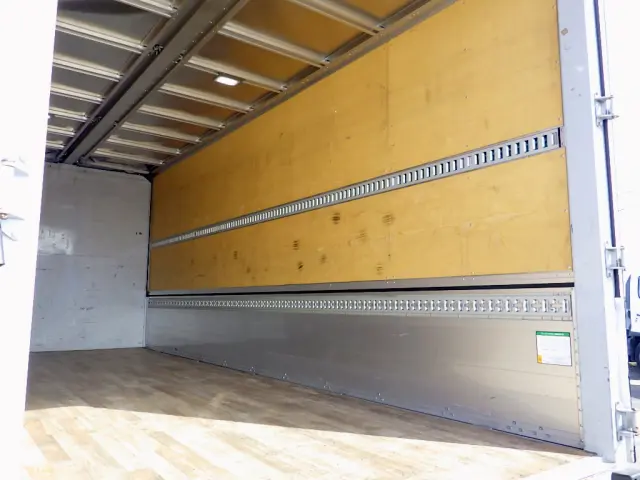 いすゞ フォワード 2RG-FRR90T2(2WD)の写真13