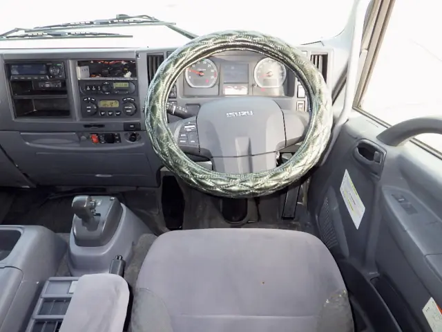 いすゞ フォワード 2RG-FRR90T2(2WD)の写真15