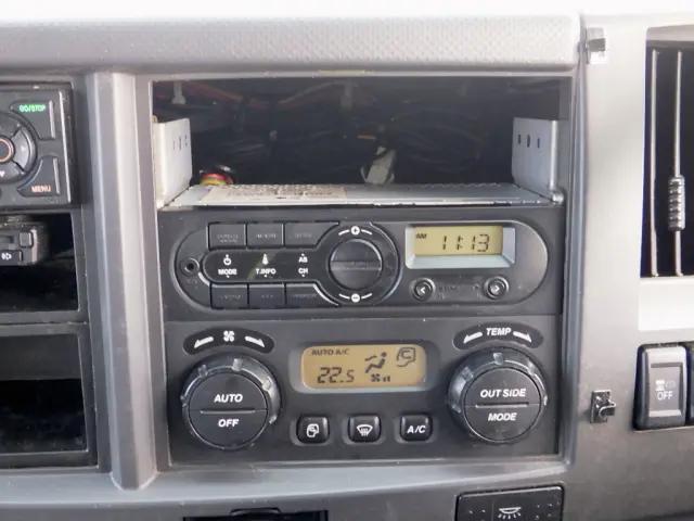 いすゞ フォワード 2RG-FRR90T2(2WD)の写真20