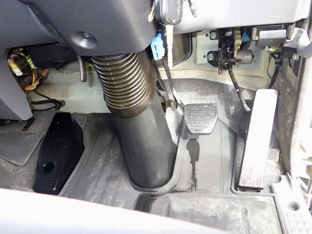 いすゞ フォワード 2RG-FRR90T2(2WD)の写真26