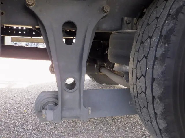 いすゞ フォワード 2RG-FRR90T2(2WD)の写真27