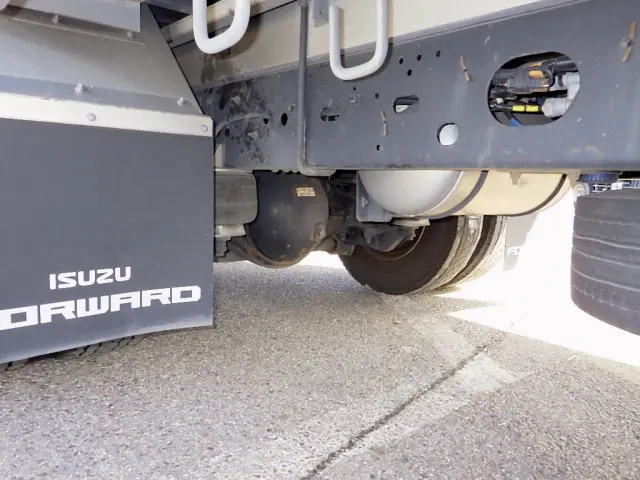 いすゞ フォワード 2RG-FRR90T2(2WD)の写真28