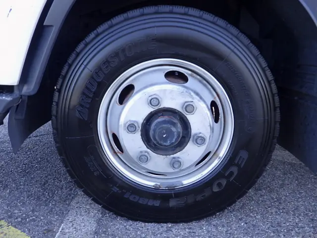 いすゞ フォワード 2RG-FRR90T2(2WD)の写真30