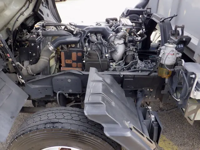 いすゞ フォワード 2RG-FRR90T2(2WD)の写真34