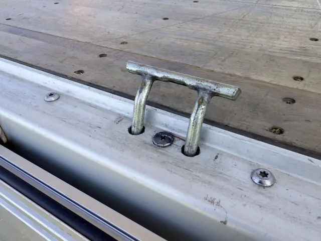 いすゞ フォワード 2RG-FRR90T2(2WD)の写真43