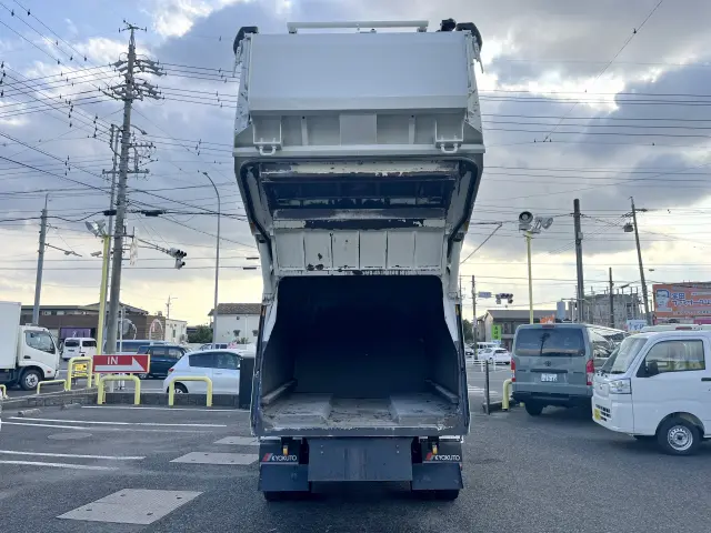 日野 デュトロ 2RG-XZU640M(2WD)の写真9