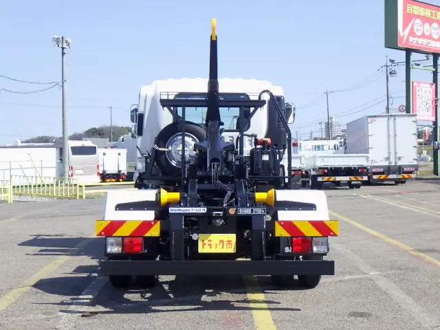 いすゞ フォワード 2RG-FRR90S2(2WD)の写真6