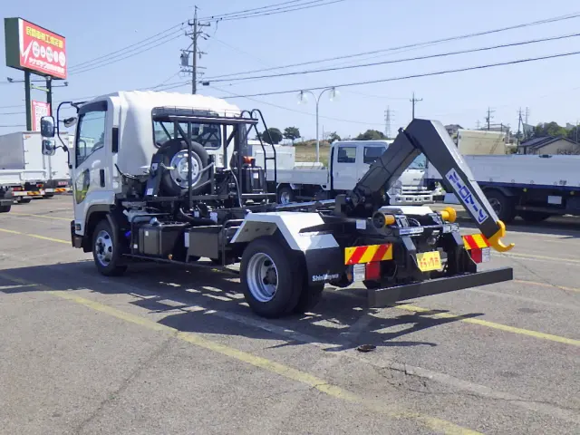 いすゞ フォワード 2RG-FRR90S2(2WD)の写真8