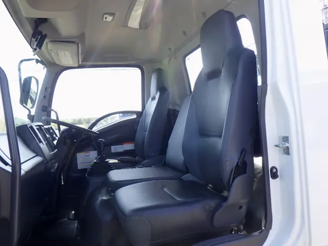 いすゞ フォワード 2RG-FRR90S2(2WD)の写真10