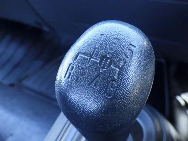 いすゞ フォワード 2RG-FRR90S2(2WD)の写真12