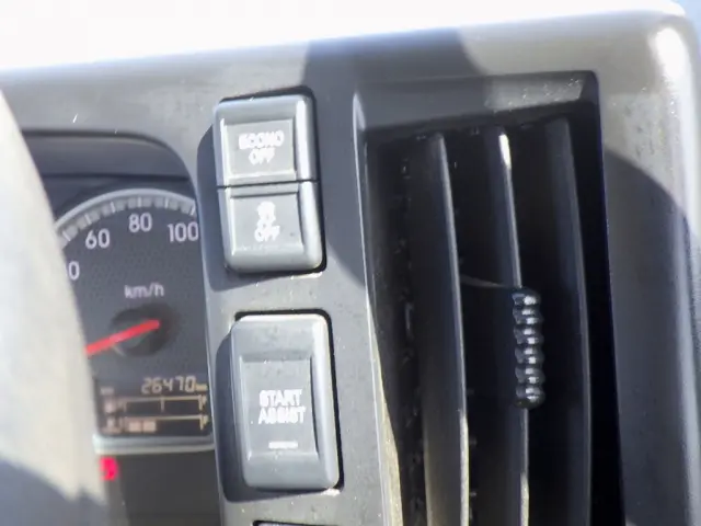 いすゞ フォワード 2RG-FRR90S2(2WD)の写真19