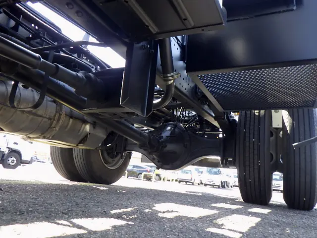 いすゞ フォワード 2RG-FRR90S2(2WD)の写真24