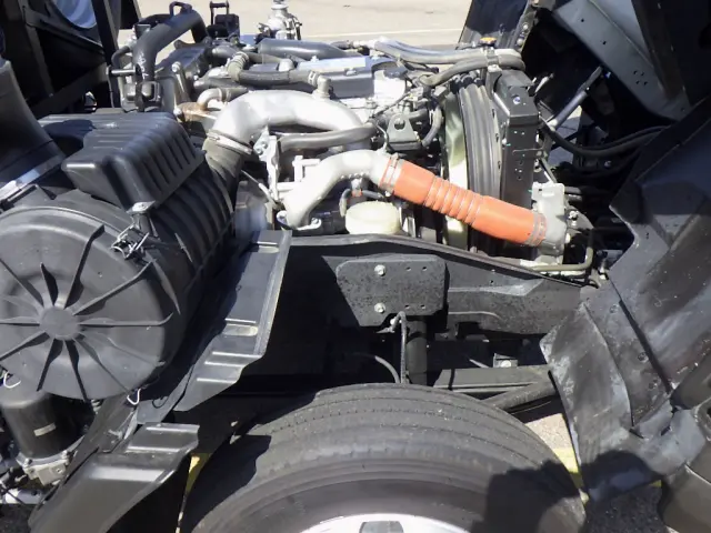 いすゞ フォワード 2RG-FRR90S2(2WD)の写真33