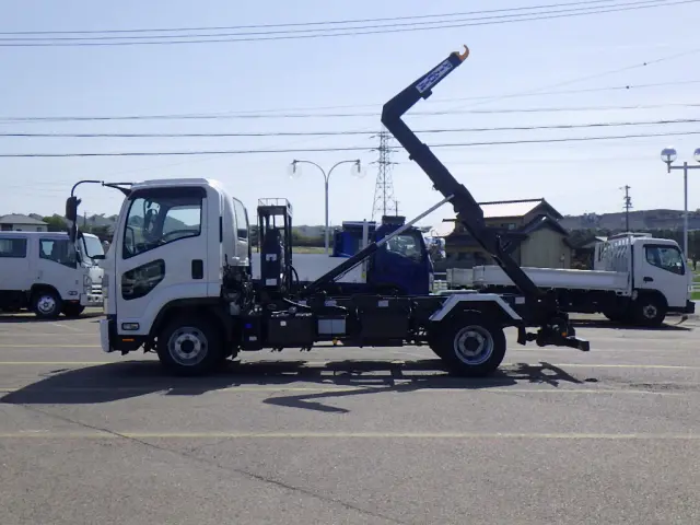 いすゞ フォワード 2RG-FRR90S2(2WD)の写真40