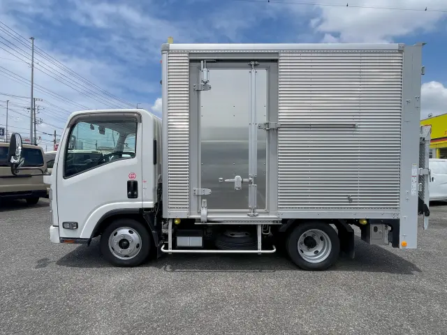 いすゞ エルフ 2RG-NMR88AN(2WD)の写真3