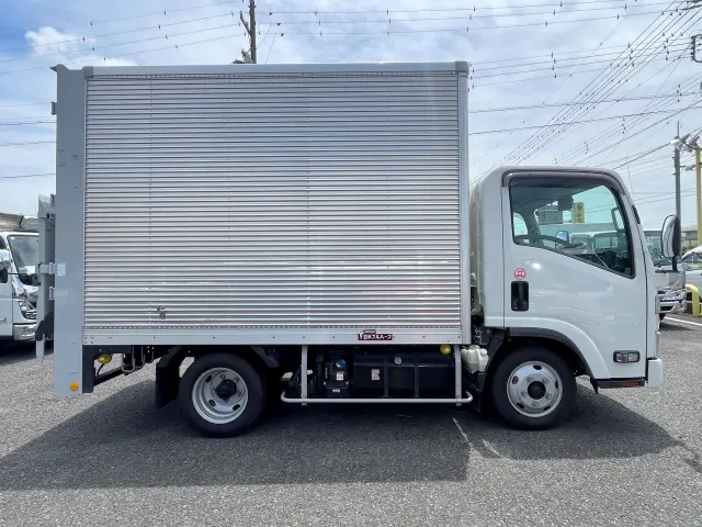 いすゞ エルフ 2RG-NMR88AN(2WD)の写真5
