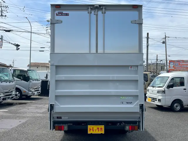 いすゞ エルフ 2RG-NMR88AN(2WD)の写真6