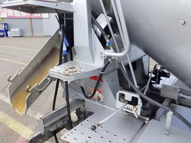 日野 デュトロ TKG-XZU600E(2WD)の写真10