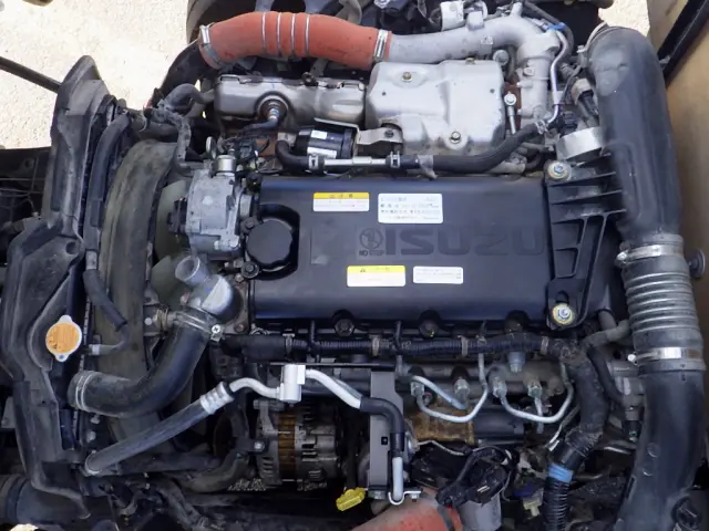 いすゞ エルフ 2RG-NLR88AR(2WD)の写真31