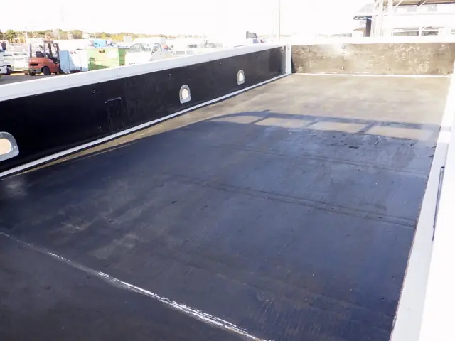 いすゞ エルフ 2RG-NLR88AR(2WD)の写真38