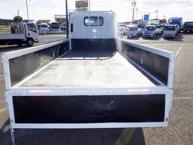 いすゞ エルフ 2RG-NLR88AR(2WD)の写真41