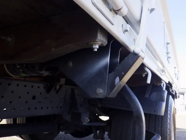 いすゞ エルフ 2RG-NLR88AR(2WD)の写真44