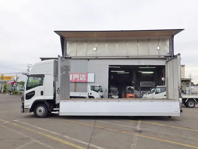 いすゞ フォワード 2RG-FRR90T4(2WD)の写真4