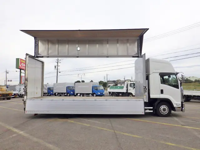 いすゞ フォワード 2RG-FRR90T4(2WD)の写真5