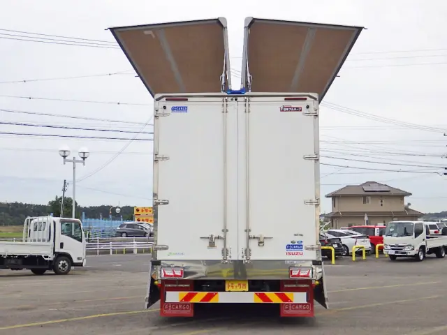 いすゞ フォワード 2RG-FRR90T4(2WD)の写真6