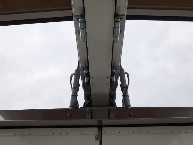 いすゞ フォワード 2RG-FRR90T4(2WD)の写真11