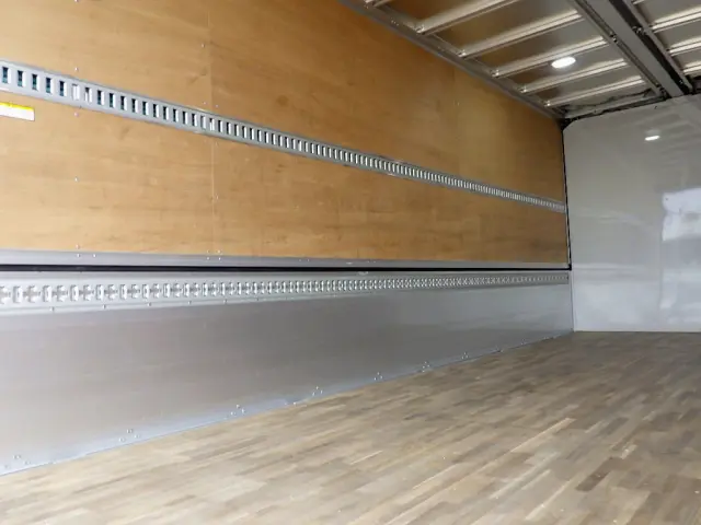 いすゞ フォワード 2RG-FRR90T4(2WD)の写真14