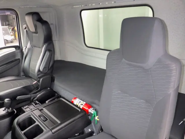 いすゞ フォワード 2RG-FRR90T4(2WD)の写真17