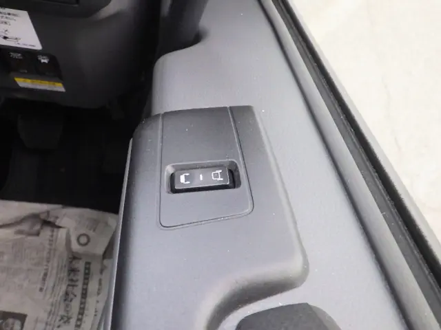 いすゞ フォワード 2RG-FRR90T4(2WD)の写真33