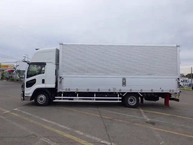 いすゞ フォワード 2RG-FRR90T4(2WD)の写真45