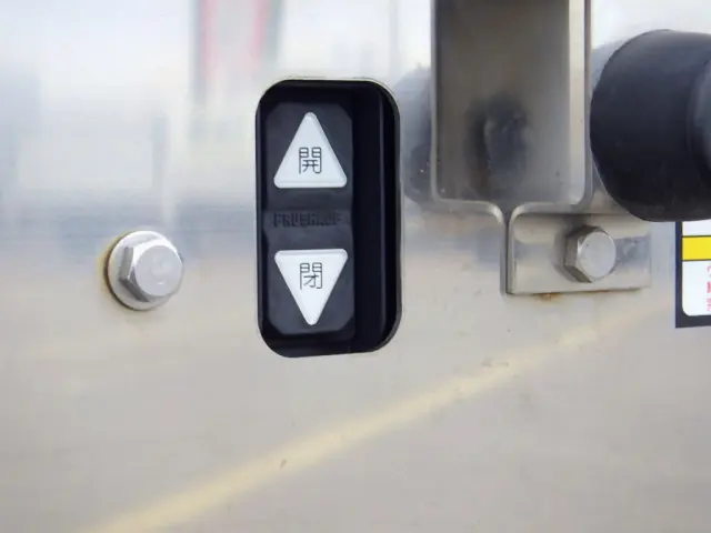 いすゞ フォワード 2RG-FRR90T4(2WD)の写真47