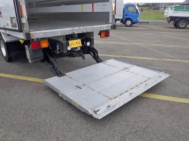 いすゞ フォワード 2PG-FRR90S2(2WD)の写真17