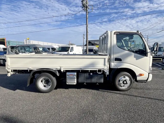 日野 デュトロ 2RG-XZC605M(2WD)の写真4