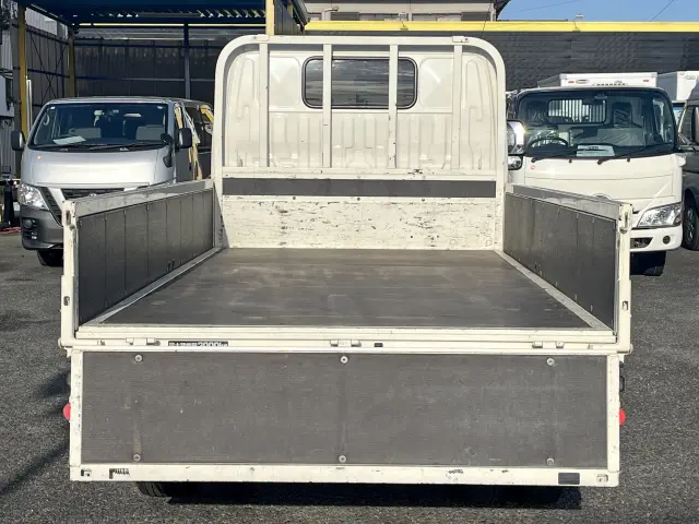 日野 デュトロ 2RG-XZC605M(2WD)の写真7