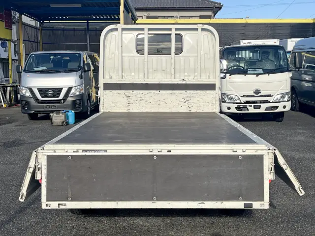 日野 デュトロ 2RG-XZC605M(2WD)の写真9