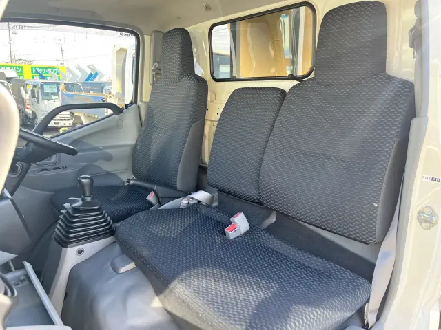 日野 デュトロ 2RG-XZC605M(2WD)の写真16