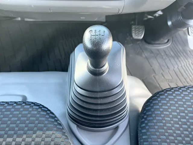 日野 デュトロ 2RG-XZC605M(2WD)の写真18