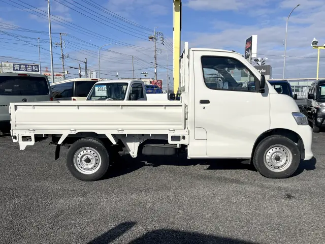 トヨタ タウンエーストラック 5BF-S403U(2WD)の写真4