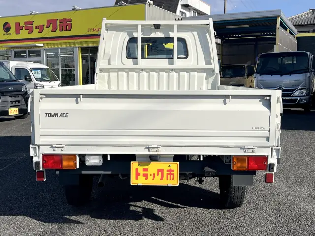 トヨタ タウンエーストラック 5BF-S403U(2WD)の写真5