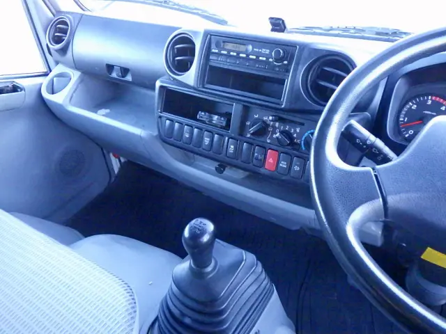 トヨタ トヨエース TKG-XZC605V(2WD)の写真31